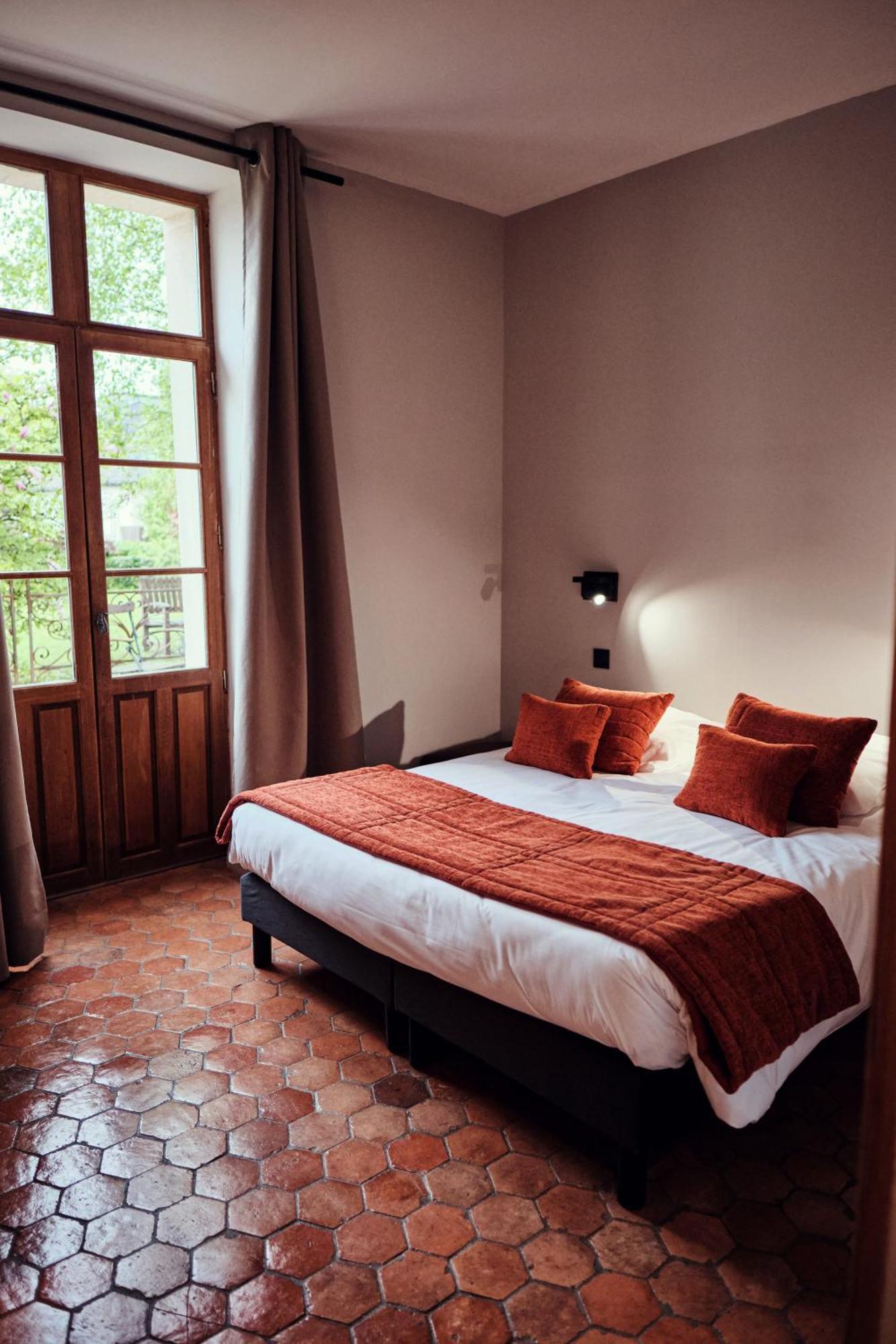 Hostellerie De La Tour D'Auxois Сольє Екстер'єр фото