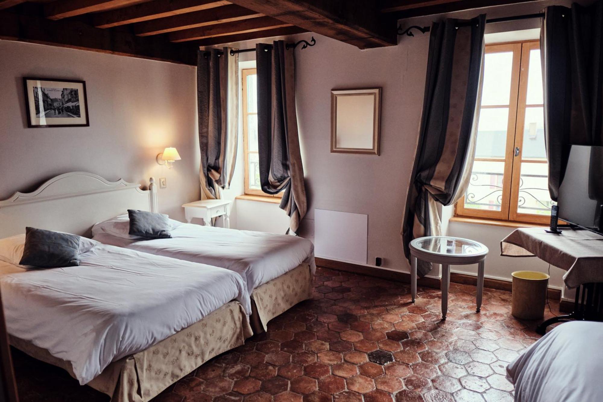 Hostellerie De La Tour D'Auxois Сольє Екстер'єр фото
