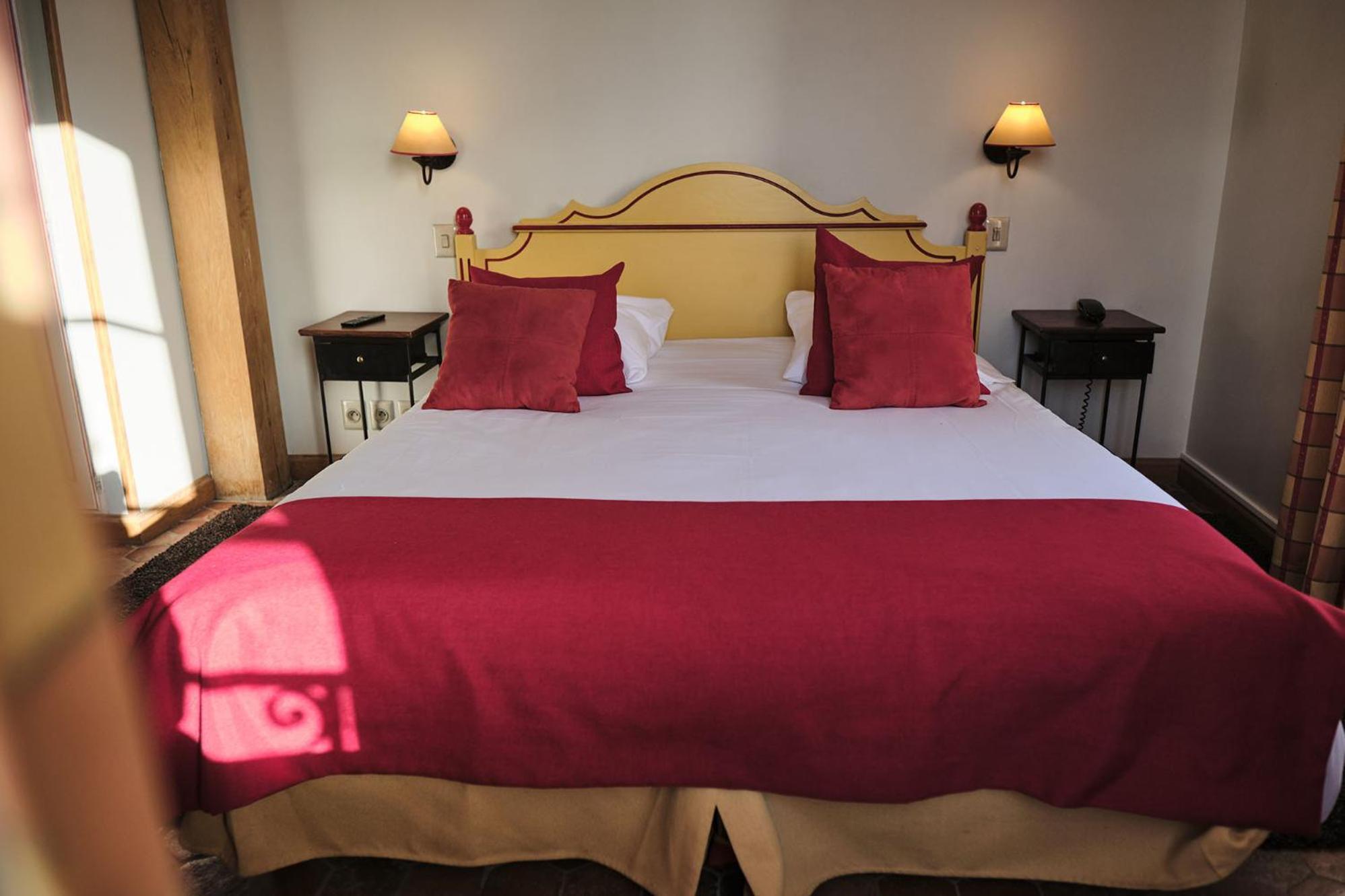 Hostellerie De La Tour D'Auxois Сольє Екстер'єр фото