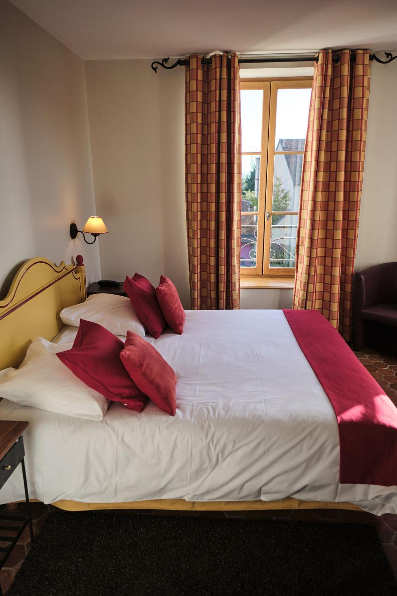 Hostellerie De La Tour D'Auxois Сольє Екстер'єр фото