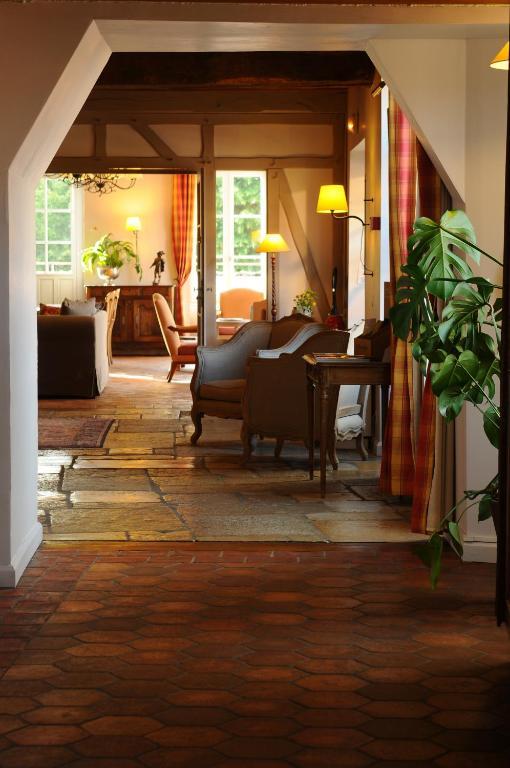 Hostellerie De La Tour D'Auxois Сольє Екстер'єр фото